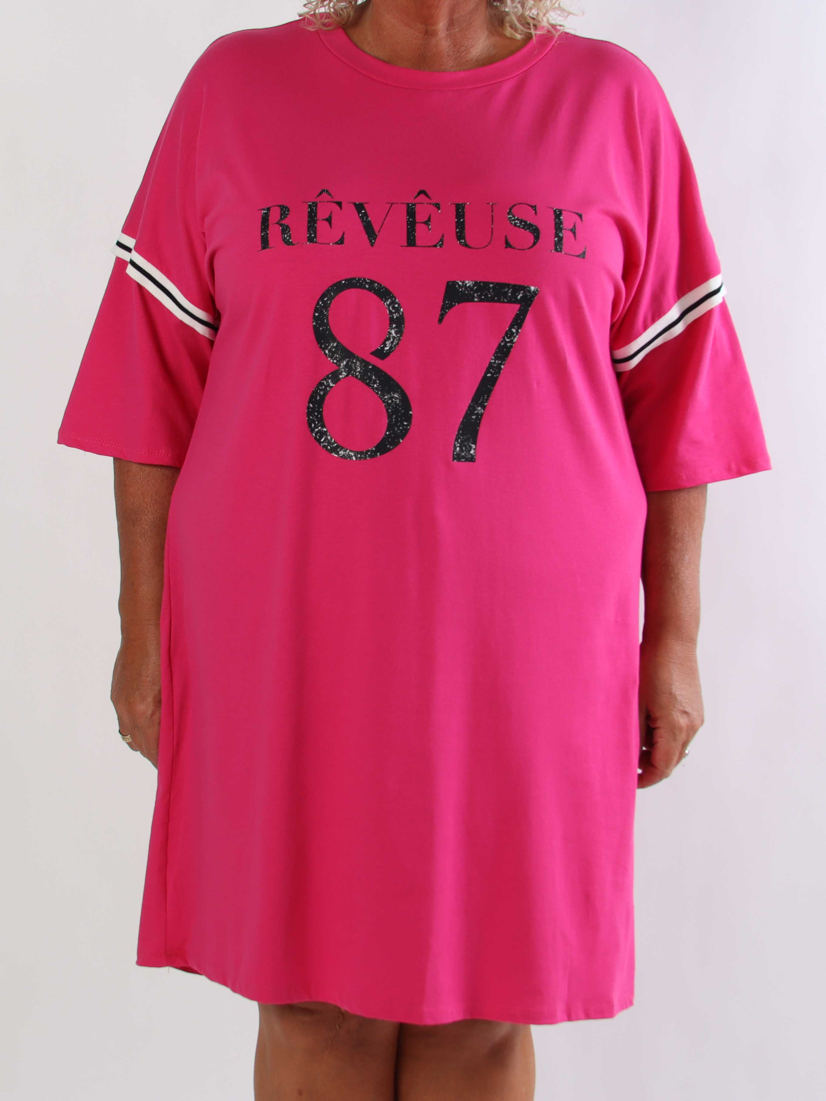 Lana - Plus size t-shirtkjole i blød bomuld med stilfuldt